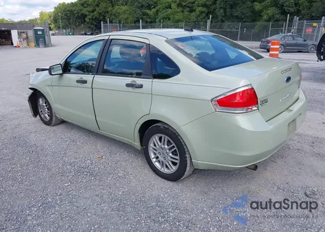 2010 Ford Focus Se z USA, uszkodzony, nr VIN 1FAHP3FN9AW205002